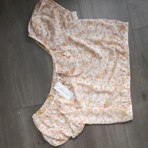 NWT Floral blouse crop top